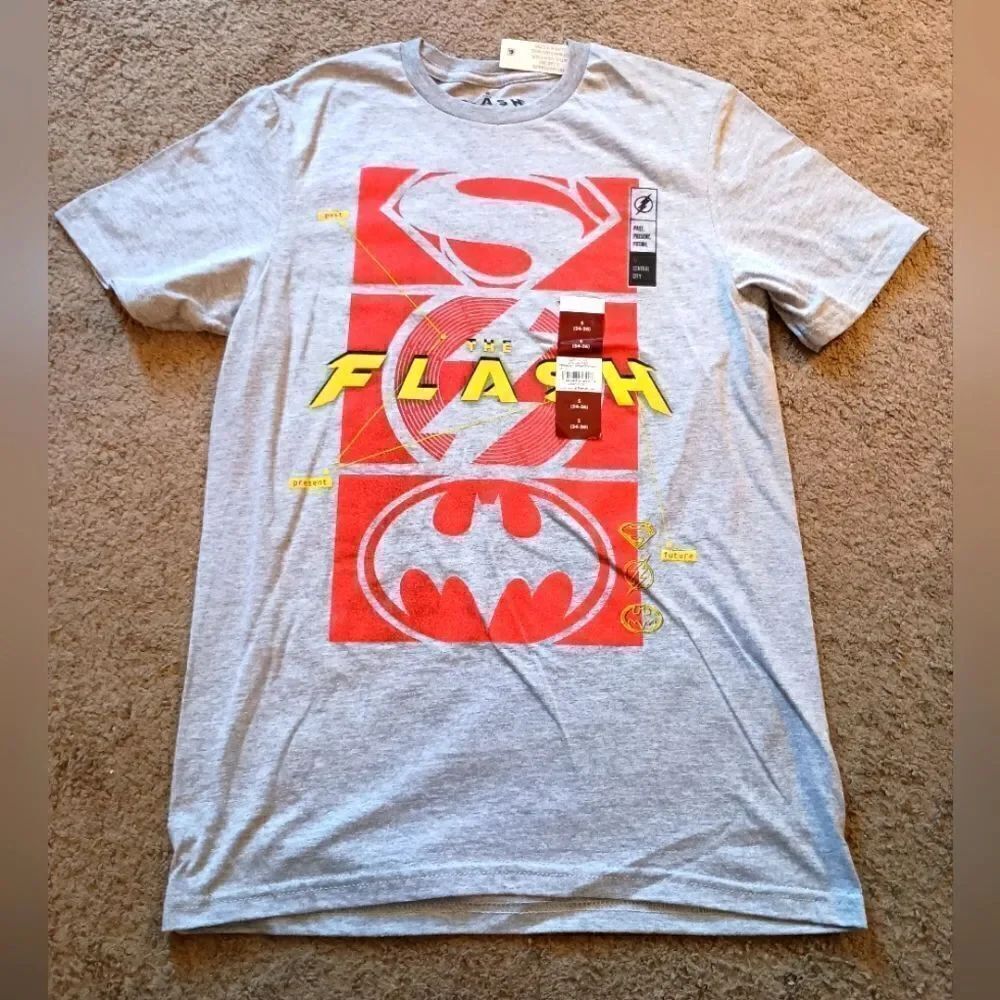 The Flash Movie Super Icons Graphic T-shirt Men's Size Small BRAND NEW WITH TAGS